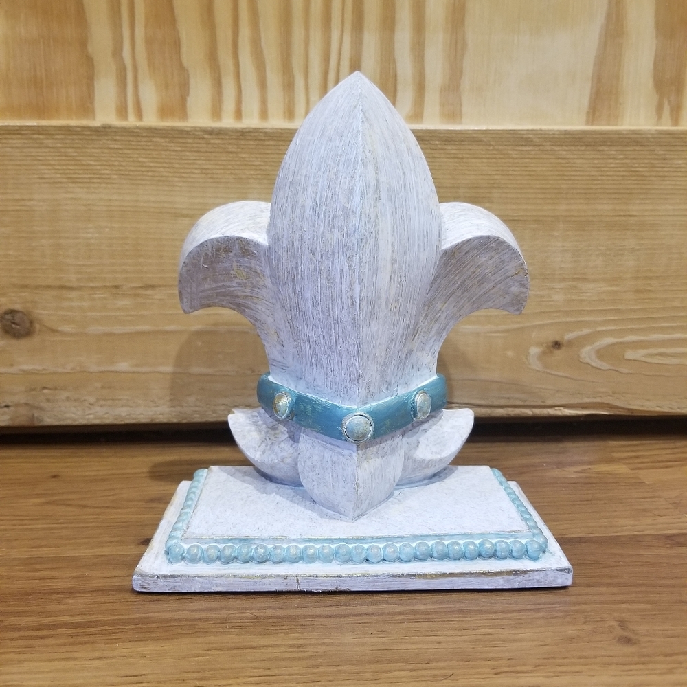Fleur De Lis Decor